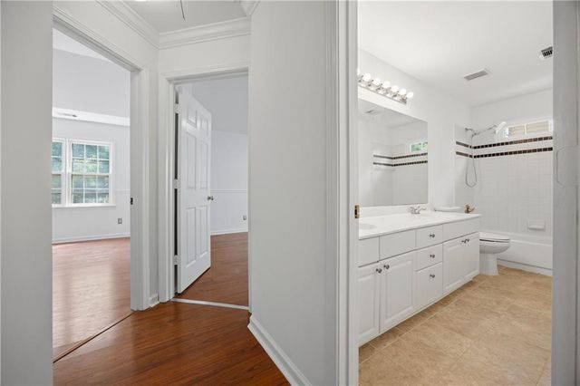 2115 Wildwood Lake Drive, Suwanee, GA 30024