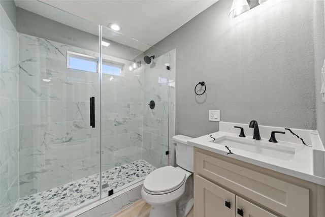 108 E 9th Street, Valley Mills, TX 76689