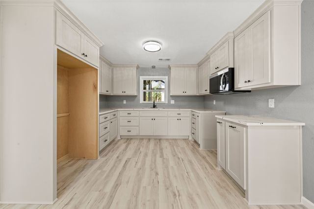 108 E 9th Street, Valley Mills, TX 76689