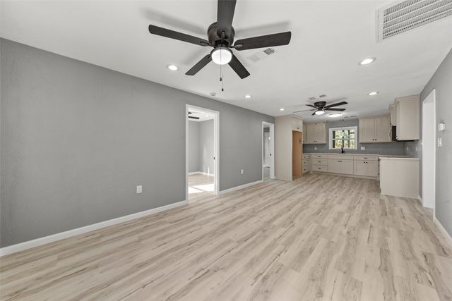 108 E 9th Street, Valley Mills, TX 76689