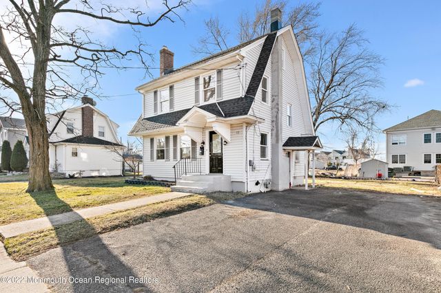 13 Lake Drive, Oceanport, NJ 07757