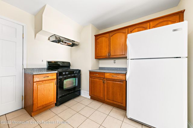 13 Lake Drive, Oceanport, NJ 07757