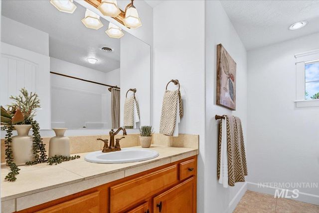 2487 W Ladle Rapids St., Meridian, ID 83646