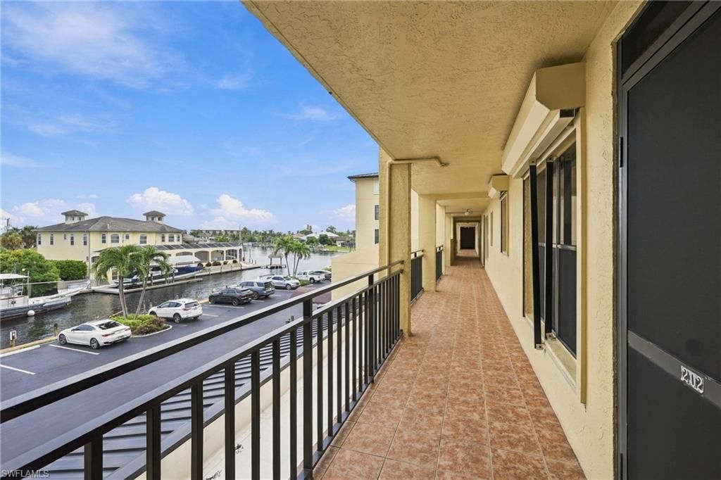 Image 3 of property listing at 4647 17th PL 202, Cape Coral, FL 33904