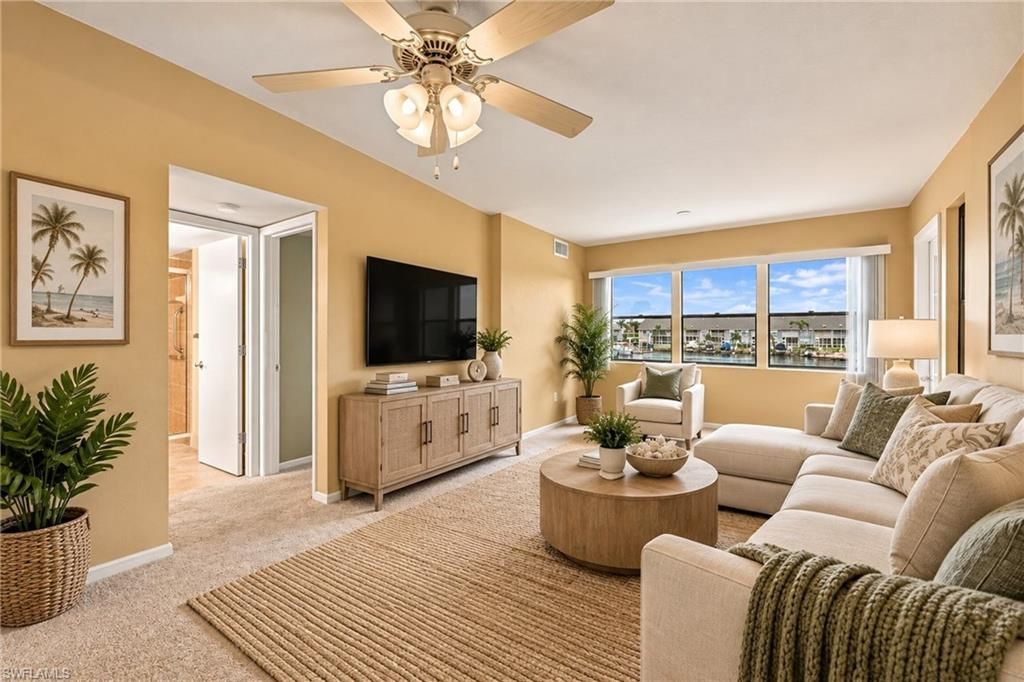Image 7 of property listing at 4647 17th PL 202, Cape Coral, FL 33904