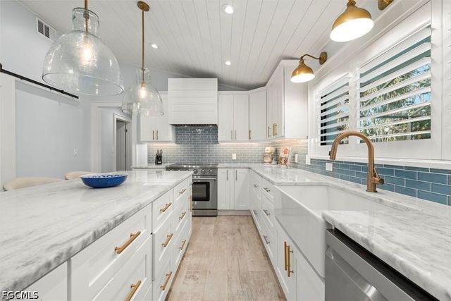4775 Rue Helene, Sanibel, FL 33957