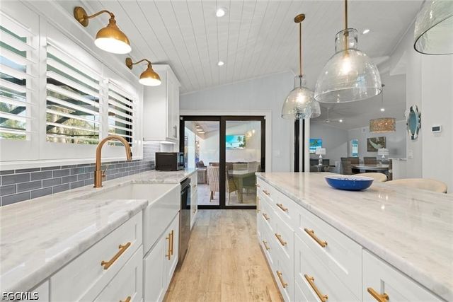 4775 Rue Helene, Sanibel, FL 33957