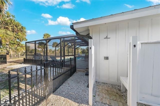 4775 Rue Helene, Sanibel, FL 33957