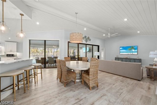 4775 Rue Helene, Sanibel, FL 33957