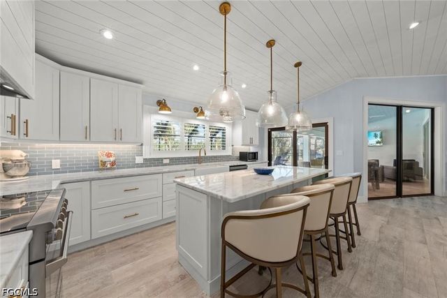 4775 Rue Helene, Sanibel, FL 33957