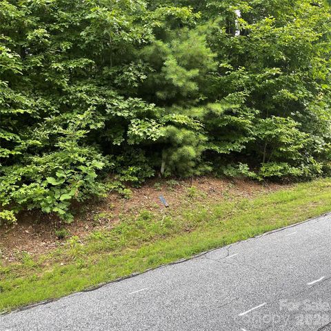 106 Red Mulberry Drive, Zirconia, NC 28790