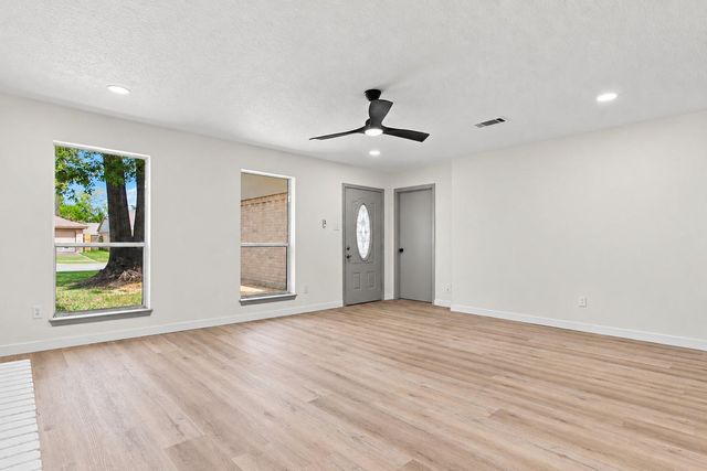 4502 Quailgate Drive, Spring, TX 77373