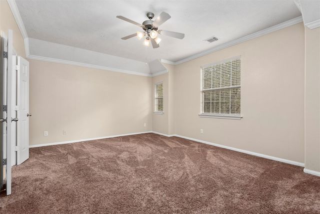 19 E Twinvale Loop, The Woodlands, TX 77384