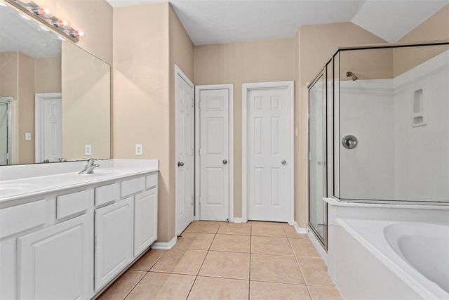 19 E Twinvale Loop, The Woodlands, TX 77384