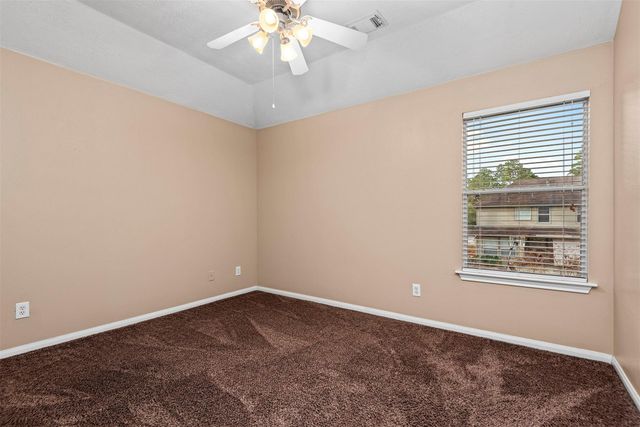 19 E Twinvale Loop, The Woodlands, TX 77384