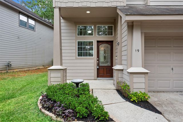 19 E Twinvale Loop, The Woodlands, TX 77384