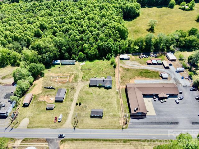 1263 NC 16 Highway N, Taylorsville, NC 28681