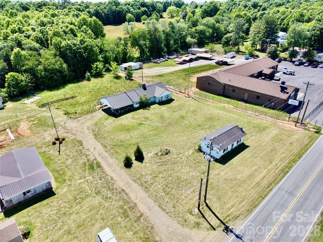 1263 NC 16 Highway N, Taylorsville, NC 28681