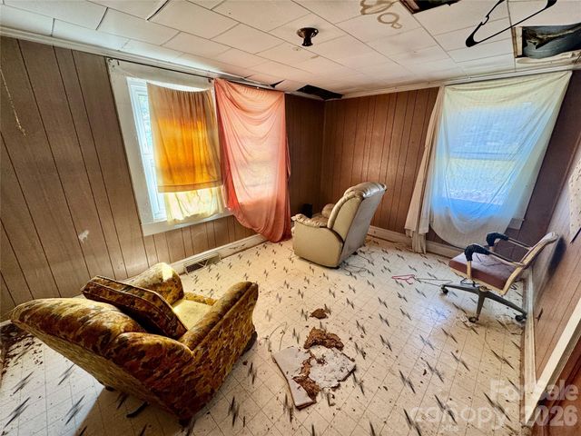 1263 NC 16 Highway N, Taylorsville, NC 28681