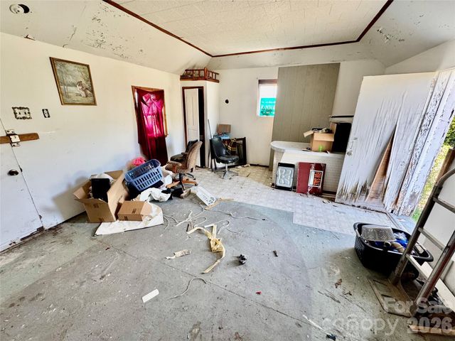1263 NC 16 Highway N, Taylorsville, NC 28681
