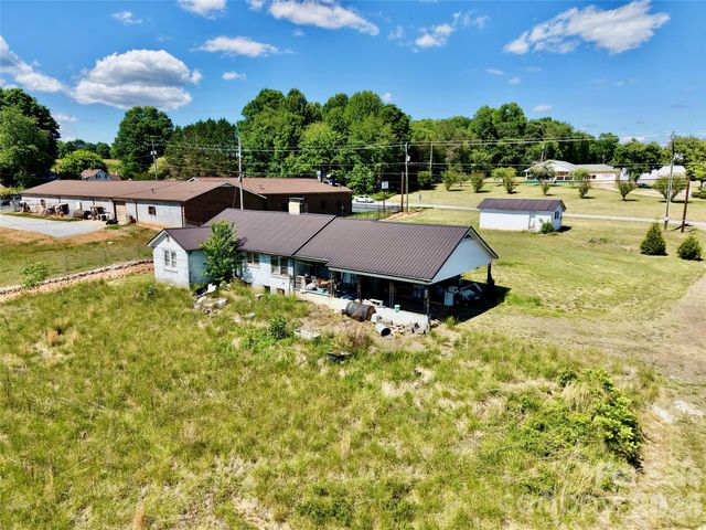 1263 NC 16 Highway N, Taylorsville, NC 28681
