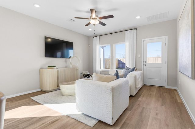 1503 Splashing Wave, Iowa Colony, TX 77583