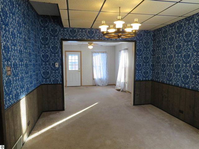 605 E Garfield Street, Cadillac, MI 49601