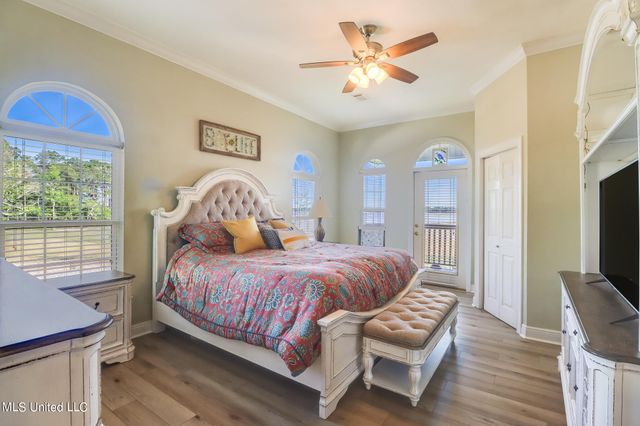 6105 Mary Mahoney Drive, Ocean Springs, MS 39564