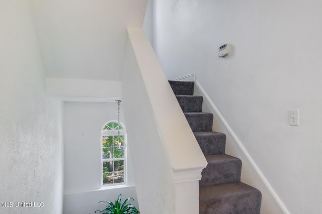 6105 Mary Mahoney Drive, Ocean Springs, MS 39564