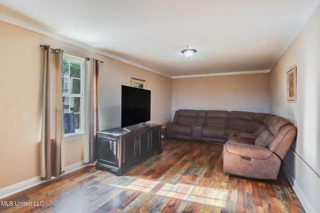 6105 Mary Mahoney Drive, Ocean Springs, MS 39564