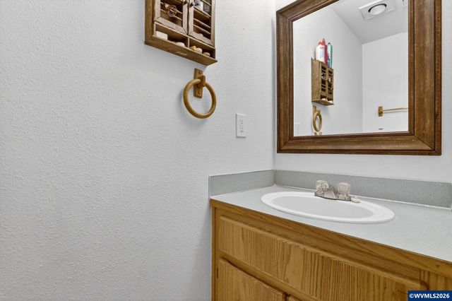 147 E Fir Dr, Gervais, OR 97026