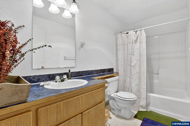 147 E Fir Dr, Gervais, OR 97026