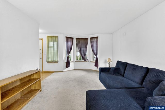 147 E Fir Dr, Gervais, OR 97026