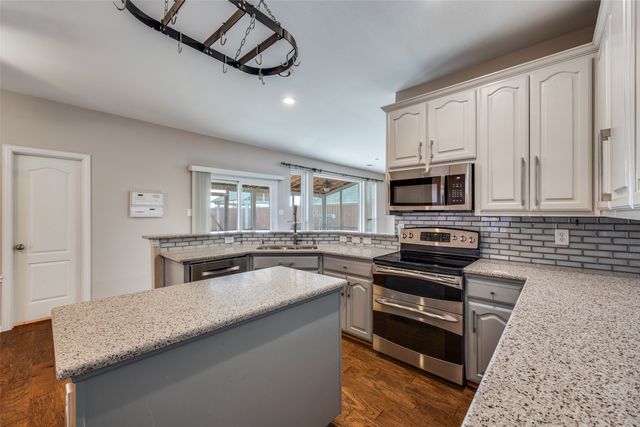 3708 Muirfield Drive, Carrollton, TX 75007