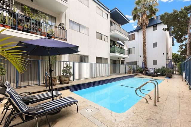 400 S La Fayette Park 213, Los Angeles, CA 90057