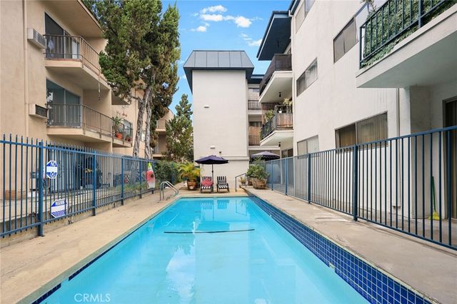 400 S La Fayette Park 213, Los Angeles, CA 90057