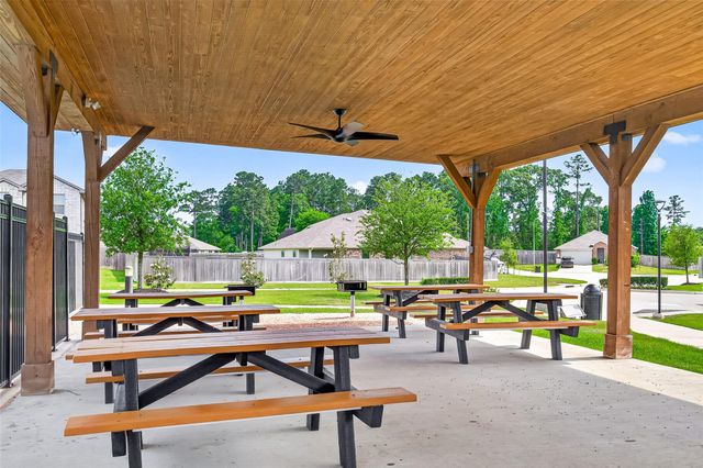 40402 Red Poppy Lane, Magnolia, TX 77354