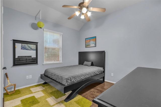 425 Cardinal Oaks, League City, TX 77565