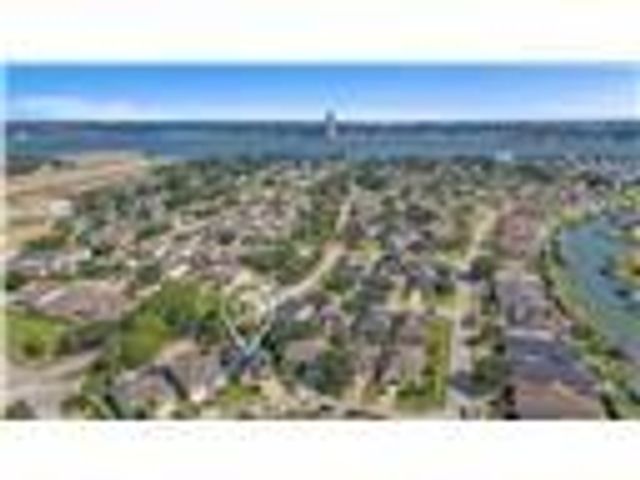 425 Cardinal Oaks, League City, TX 77565