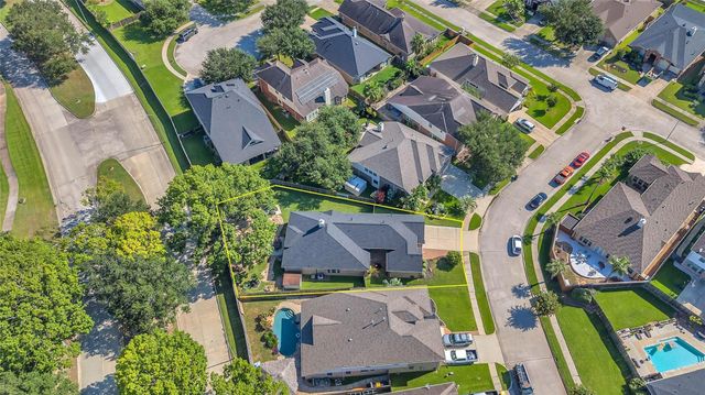 425 Cardinal Oaks, League City, TX 77565