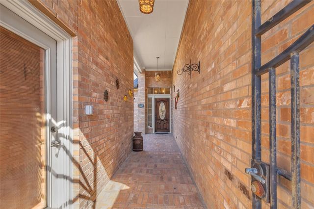 425 Cardinal Oaks, League City, TX 77565