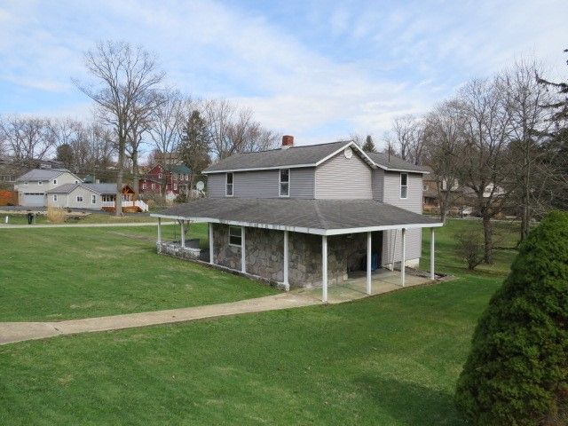 223 Church St, Delmont, PA 15626