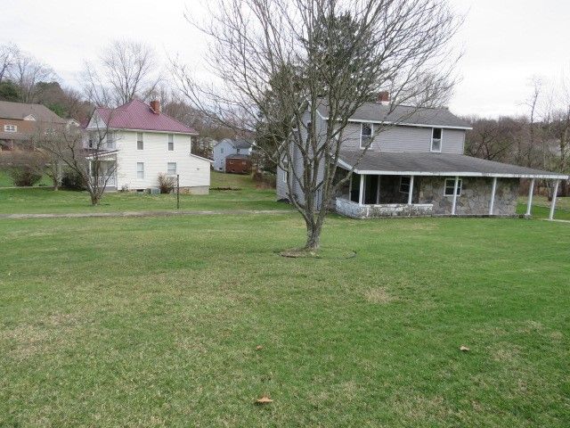 223 Church St, Delmont, PA 15626