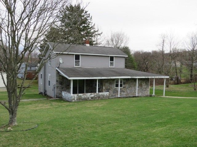 223 Church St, Delmont, PA 15626