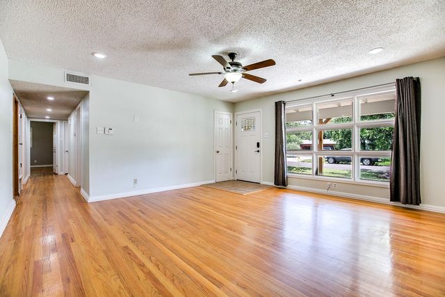2626 Rice Avenue, San Angelo, TX 76904