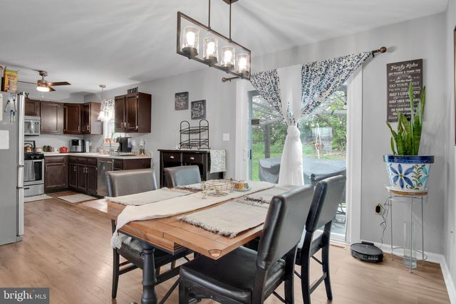 126 COUNTRY RIDGE DR, Red Lion, PA 17356