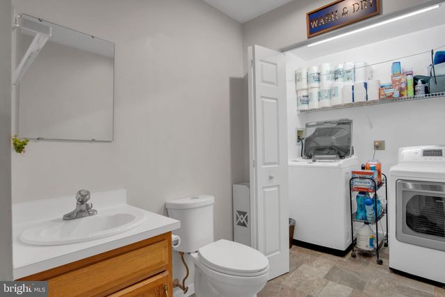 126 COUNTRY RIDGE DR, Red Lion, PA 17356