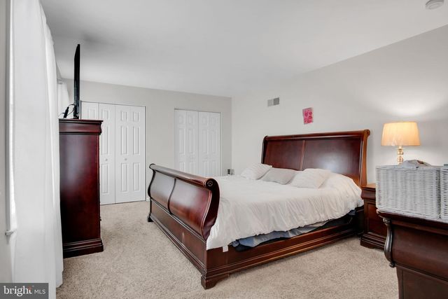 126 COUNTRY RIDGE DR, Red Lion, PA 17356