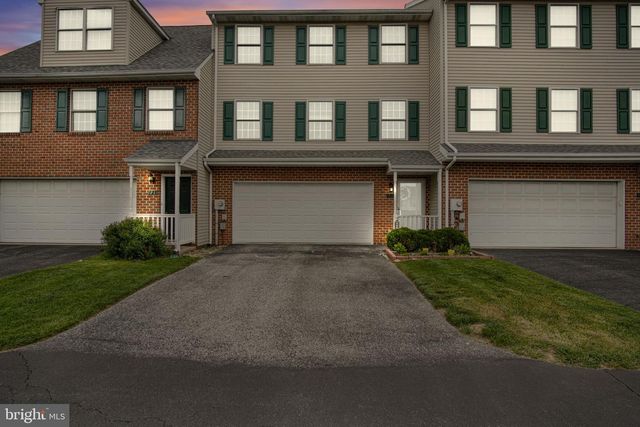 126 COUNTRY RIDGE DR, Red Lion, PA 17356