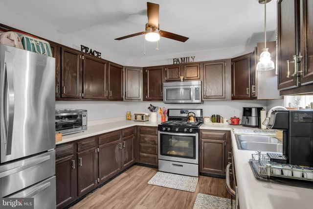 126 COUNTRY RIDGE DR, Red Lion, PA 17356